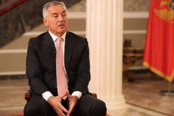 ĐUKANOVIĆ: Sinoć smo vidjeli izliv netolerancije, agresije i primitivizma ĐUKANOVIĆ: Sinoć smo vidjeli izliv netolerancije, agresije i primitivizma