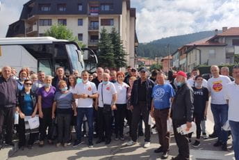 Demokrate će organizovati danonoćno čuvanje imovine Islamske zajednice Demokrate će organizovati danonoćno čuvanje imovine Islamske zajednice