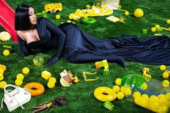 Cardi B lice modnog brenda Balenciaga Cardi B lice modnog brenda Balenciaga