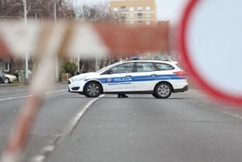 Split: Pobjegao policiji sa lisicama na rukama Split: Pobjegao policiji sa lisicama na rukama