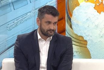 Suljagić: Nisam našao dokument koji indicira da je Đukanović bio umiješan u Srebrenicu Suljagić: Nisam našao dokument koji indicira da je Đukanović bio umiješan u Srebrenicu