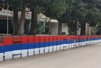 Hoće li CG opstati kao samostalna država sa svojim identitetom ili postaje Srbija na moru? Hoće li CG opstati kao samostalna država sa svojim identitetom ili postaje Srbija na moru?