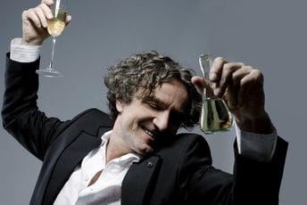 Bregović kćerima kupio stanove u elitnom dijelu Beograda, a posjeduje više od 30 nekretnina Bregović kćerima kupio stanove u elitnom dijelu Beograda, a posjeduje više od 30 nekretnina