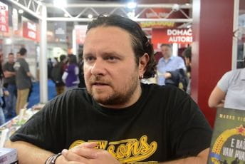 Vidojković o izborima u Crnoj Gori: Od slavlja u Srbiji diže mi se kosa na glavi Vidojković o izborima u Crnoj Gori: Od slavlja u Srbiji diže mi se kosa na glavi