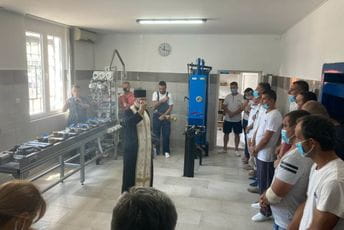 Pop okadio rekonstruisanu baždarnicu u Zelenici Pop okadio rekonstruisanu baždarnicu u Zelenici