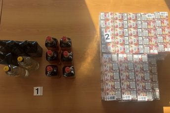 Uhapšen zbog nedozvoljene prodaje cigareta i alkoholnog pića bez akciznih markica Uhapšen zbog nedozvoljene prodaje cigareta i alkoholnog pića bez akciznih markica