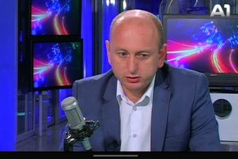 Knežević o Amfilohiju: Blago tome ko dovijek živi, imao se rašta i roditi Knežević o Amfilohiju: Blago tome ko dovijek živi, imao se rašta i roditi