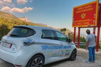 Od Hamburga do Bara automobilom za 12 eura Od Hamburga do Bara automobilom za 12 eura