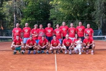 Teniski turnir Za Crnu Goru: Da pokažemo kako izgledaju naša zastava i grb Teniski turnir Za Crnu Goru: Da pokažemo kako izgledaju naša zastava i grb