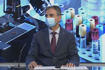 Mugoša: „Zaključavanje“ krajnji scenario, ali će biti neminovan ako se nastavi rast broja oboljelih Mugoša: „Zaključavanje“ krajnji scenario, ali će biti neminovan ako se nastavi rast broja oboljelih