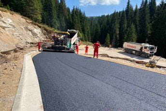 Počelo asfaltiranje pristupne saobraćajnice prema planinskom centru Štedim Počelo asfaltiranje pristupne saobraćajnice prema planinskom centru Štedim