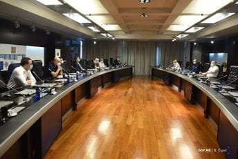 Inspekcije pojačale kontrole poštovanja epidemioloških mjera, koncentrisati se na Berane, Nikšić i Podgoricu Inspekcije pojačale kontrole poštovanja epidemioloških mjera, koncentrisati se na Berane, Nikšić i Podgoricu