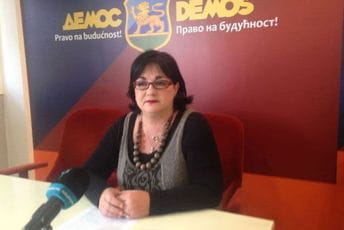Lucija Đurašković isključena iz Demosa zbog podrške SDP-u na Fejsbuku Lucija Đurašković isključena iz Demosa zbog podrške SDP-u na Fejsbuku
