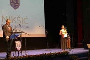 Grbović najavio odlazak sa funkcije Grbović najavio odlazak sa funkcije