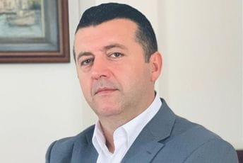 Drugačija Amerika na Balkanu Drugačija Amerika na Balkanu