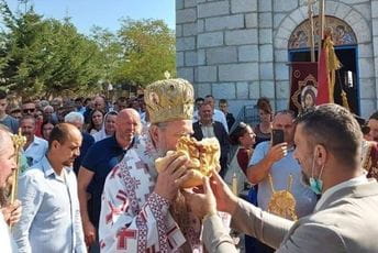 Joanikije danas u manastiru Kosijerevo: Epidemija na vrhuncu, ljudi umiru, a Crkva... Joanikije danas u manastiru Kosijerevo: Epidemija na vrhuncu, ljudi umiru, a Crkva...