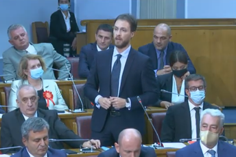 Milačić: Vikaću kad mislim da treba da vičem; ti ćeš da mi kažeš da neću da vičem? (VIDEO) Milačić: Vikaću kad mislim da treba da vičem; ti ćeš da mi kažeš da neću da vičem? (VIDEO)