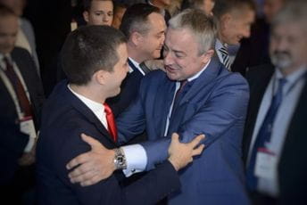 Borenović čestitao Bečiću: Sa vama je budućnost Crne Gore u dobrim rukama Borenović čestitao Bečiću: Sa vama je budućnost Crne Gore u dobrim rukama