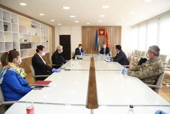 Pregledi pacijenata sa simptomima COVID19 u domovima zdravlja Pregledi pacijenata sa simptomima COVID19 u domovima zdravlja