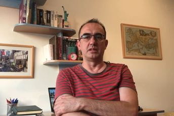 Tabloidi su udruženi zločinački poduhvat političara, tajkuna i propagandista Tabloidi su udruženi zločinački poduhvat političara, tajkuna i propagandista