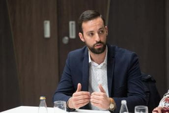 Zirojević: Performans u zgradi Opštine Budva bruka za savremenu CG Zirojević: Performans u zgradi Opštine Budva bruka za savremenu CG