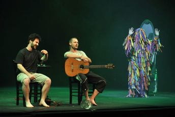 Predstava „Cabaret– koncert za žlice i gitaru“ večeras na „Ljetopisu“ Predstava „Cabaret– koncert za žlice i gitaru“ večeras na „Ljetopisu“