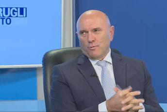 Carević: Sveštenici odradili dezinfekciju, dezinsekciju i demonizaciju Opštine Carević: Sveštenici odradili dezinfekciju, dezinsekciju i demonizaciju Opštine