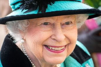 Sluge kraljice Elizabete protestuju zbog njene nove odluke: "Previše zahtjeva" Sluge kraljice Elizabete protestuju zbog njene nove odluke: "Previše zahtjeva"