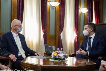 Bečić: Crna Gora u Evropskoj uniji jasno opredjeljenje buduće vlasti Bečić: Crna Gora u Evropskoj uniji jasno opredjeljenje buduće vlasti