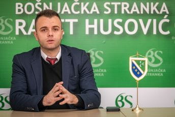 Omeragić: Bošnjačka stranka sjutra će se odrediti o inicijativi za smjenu Vlade