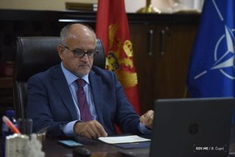 Darmanović sa Varheljijem: Ekonomski i investicioni plan podsticaj za oporavak regiona Darmanović sa Varheljijem: Ekonomski i investicioni plan podsticaj za oporavak regiona