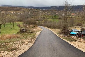 U nikšićkim selima asfaltirani putevi vrijedni više od 730.000 eura U nikšićkim selima asfaltirani putevi vrijedni više od 730.000 eura