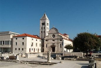 Dijete sa Daunovim sindromom izbacili iz kafića jer kvari reputaciju Dijete sa Daunovim sindromom izbacili iz kafića jer kvari reputaciju