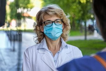 Djeca obavezno da doručkuju ili ručaju prije odlaska u školu Djeca obavezno da doručkuju ili ručaju prije odlaska u školu