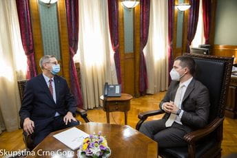 Bečić: Potrebno je da se svi zajedno izdignemo iznad ličnih i partijskih interesa Bečić: Potrebno je da se svi zajedno izdignemo iznad ličnih i partijskih interesa