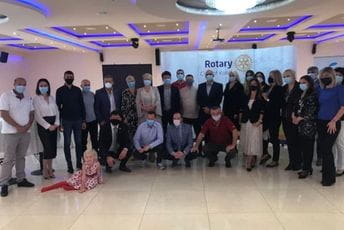 Kotorskim i tivatskim osnovcima 60 tableta i internet paketa Kotorskim i tivatskim osnovcima 60 tableta i internet paketa