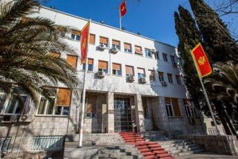 Predsjednik Skupštine primio Đukanovićev predlog za mandatara Vlade Predsjednik Skupštine primio Đukanovićev predlog za mandatara Vlade