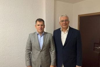 Mandić: Neki vjeruju da je najbolje da se vlada sastavlja u ambasadama velikih država Mandić: Neki vjeruju da je najbolje da se vlada sastavlja u ambasadama velikih država