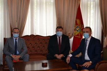 Slovačka i Crna Gora treba da jačaju ekonomsku saradnju Slovačka i Crna Gora treba da jačaju ekonomsku saradnju