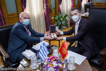 Bečić-Parcos: Grčka će nastaviti da podržava Crnu Goru na putu ka EU Bečić-Parcos: Grčka će nastaviti da podržava Crnu Goru na putu ka EU