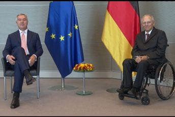 Đukanović sa Šojbleom: Svaka promjena vlasti je test političke zrelosti Đukanović sa Šojbleom: Svaka promjena vlasti je test političke zrelosti