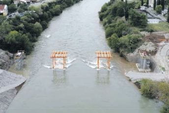 Uskoro postavljanje čelične konstrukcije Uskoro postavljanje čelične konstrukcije