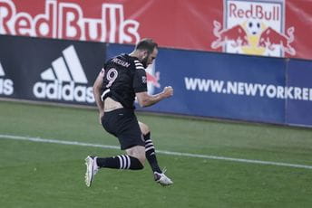 Kad Gonsalo Iguain pošalje "raketu" Kad Gonsalo Iguain pošalje "raketu"