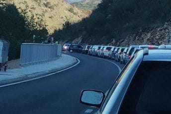 U saobraćajnoj nesreći poginule dvije osobe U saobraćajnoj nesreći poginule dvije osobe