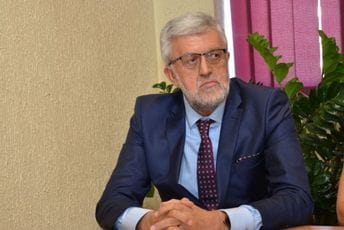 Dio članova Savjeta RTCG traži disciplinski postupak protiv Šundića Dio članova Savjeta RTCG traži disciplinski postupak protiv Šundića