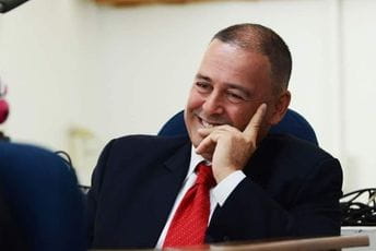 Majstor svih zanata: Premijer Kukovih ostrva dodijelio sebi 17 funkcija Mark Braun