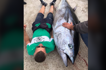 Ulovio tunu veću od dva metra Ulovio tunu veću od dva metra