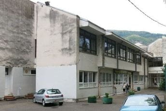 Korona ušla u tivatsku školu: Nastavnik pozitivan, dva učenika čekaju rezulate Korona ušla u tivatsku školu: Nastavnik pozitivan, dva učenika čekaju rezulate