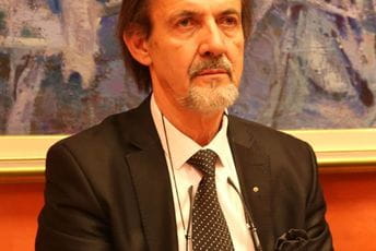 Vukčević odlučan da Vujovića izbaci iz sistema obrazovanja Vukčević odlučan da Vujovića izbaci iz sistema obrazovanja