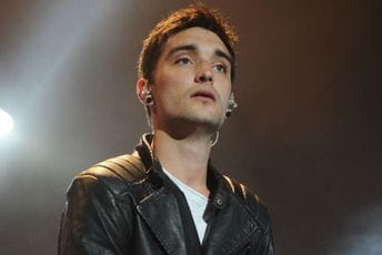 Mladom pjevaču našli agresivni tumor na mozgu: "Još sam u šoku" Mladom pjevaču našli agresivni tumor na mozgu: "Još sam u šoku"